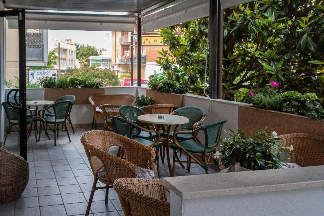 Hotel Boston Cesenatico Eksteriør billede