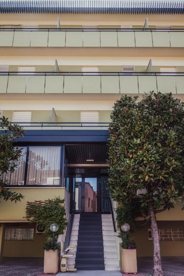 Hotel Boston Cesenatico Eksteriør billede
